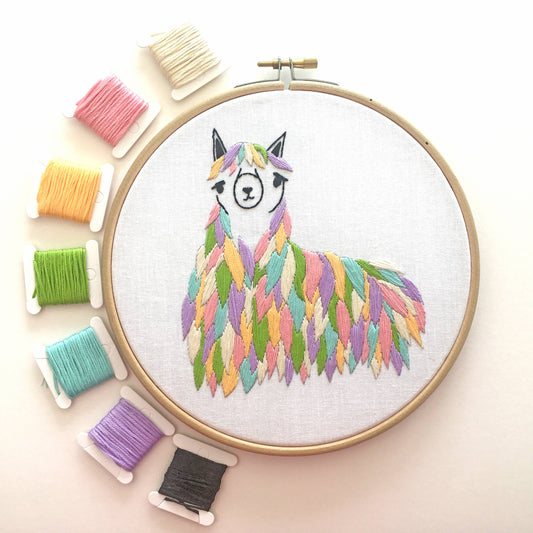 Cinnamon Stitching - Llama Embroidery Kit